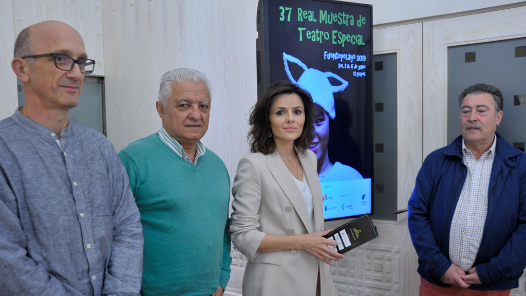 Los coordinadores de la muestra presentaron ayer la próxima edición en la Diputación. /KAMARERO