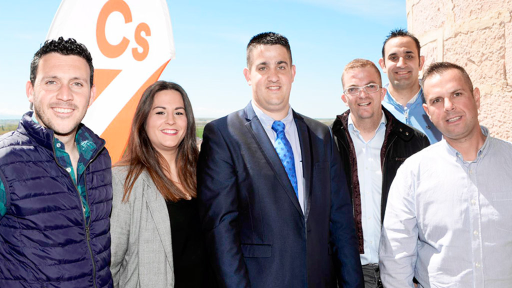 Luis Peromingo Esteban, cabeza de lista de Cs en Turégano 1 Los integrantes de la candidatura de Cs a las municipales de Turégano. / E. a.