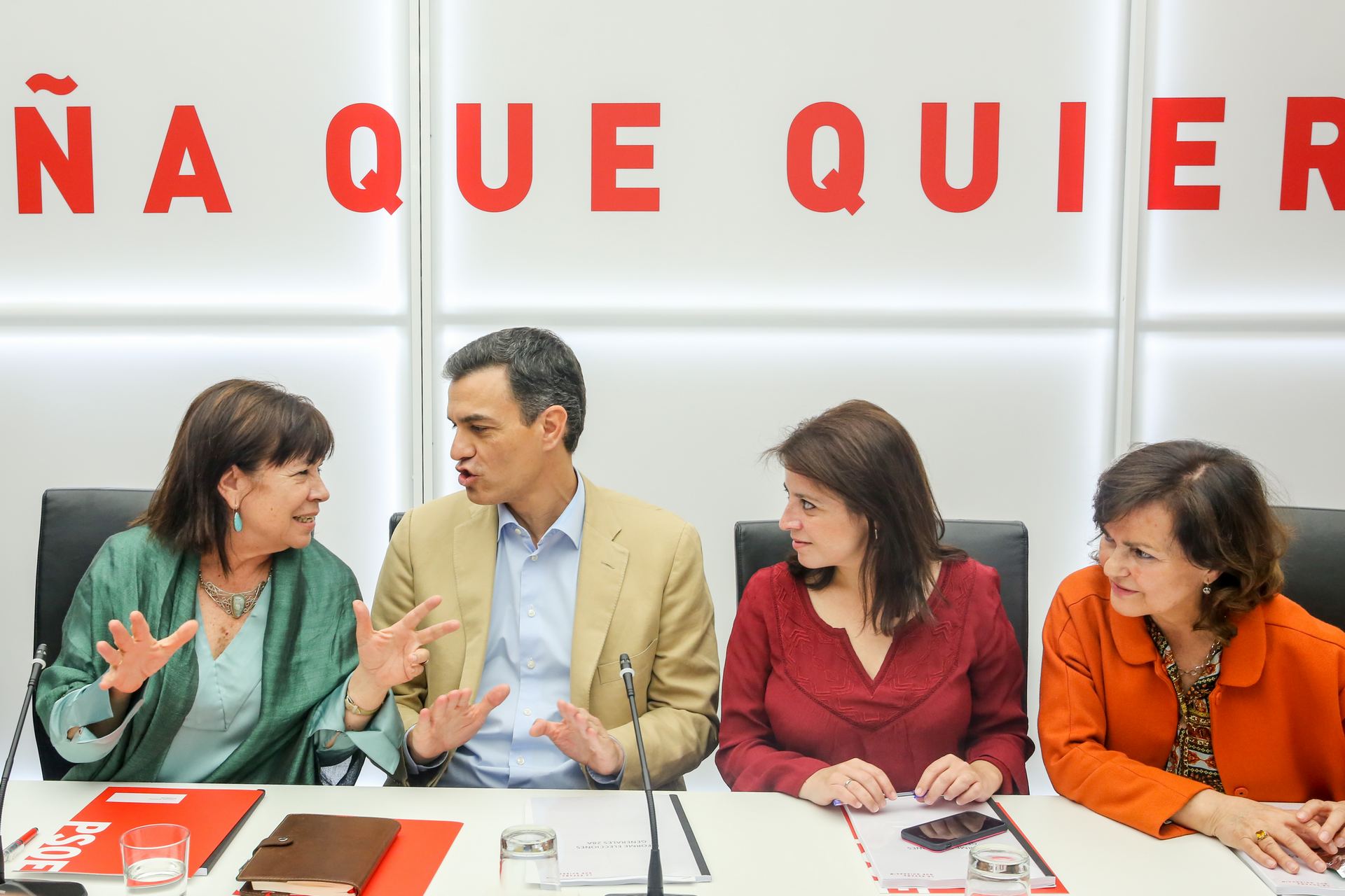 El presidente de gobierno, Pedro Sánchez, citó a los líderes de la oposición para la próxima semana.