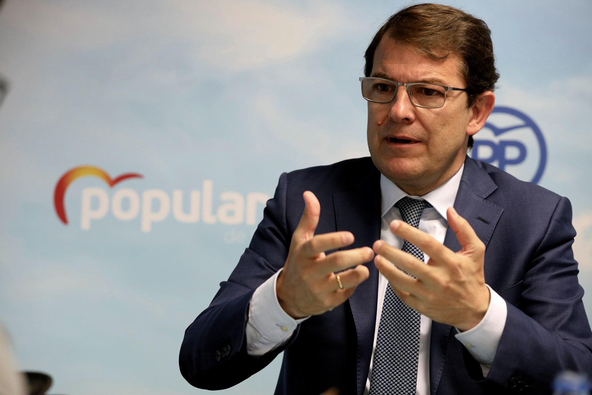 El líder popular define como correcto su trato con Francisco Igea, de Cs.