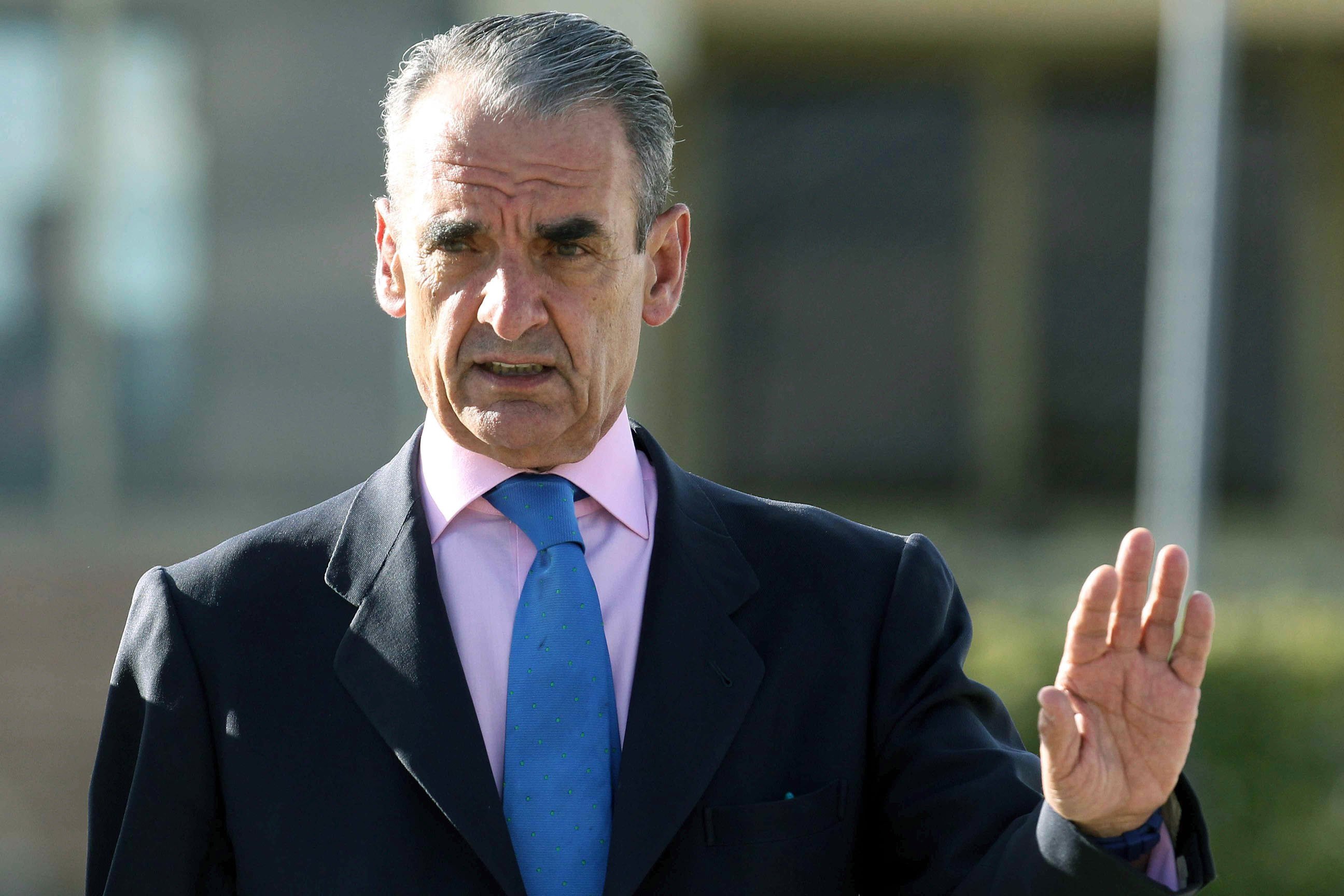 El expresidente de Banesto Mario Conde, a su salida de la prisión madrileña de Soto del Real en junio de 2016. / EFE