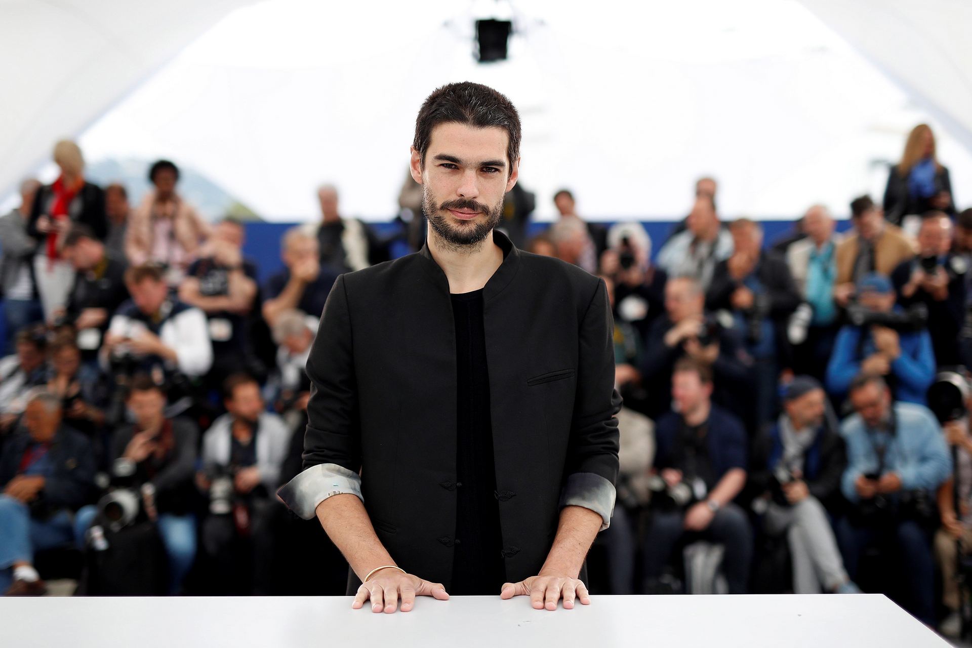 El director de cine gallego, aunque nacido en París, Oliver Laxe. / efe