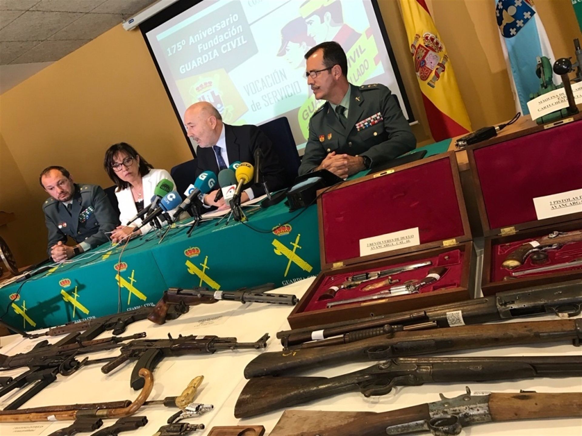 De las armas intervenidas se destacan por su especial peligrosidad diez de ellas consideradas de guerra.