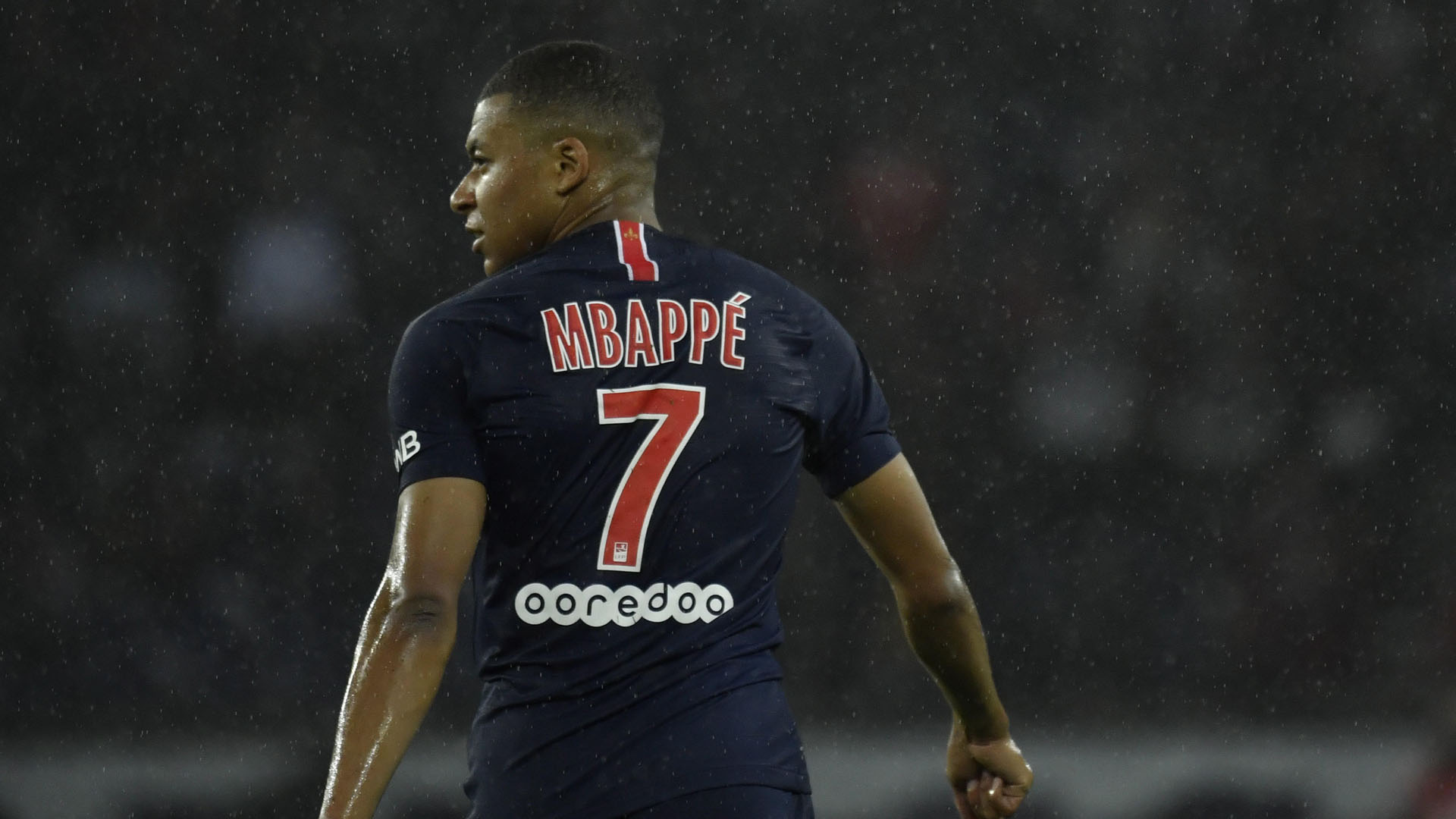 Mbappé abre la subasta 1 Kylian Mbappé, en el partido del pasado fin de semana que el PSG disputó ante el Dijon. / EFE