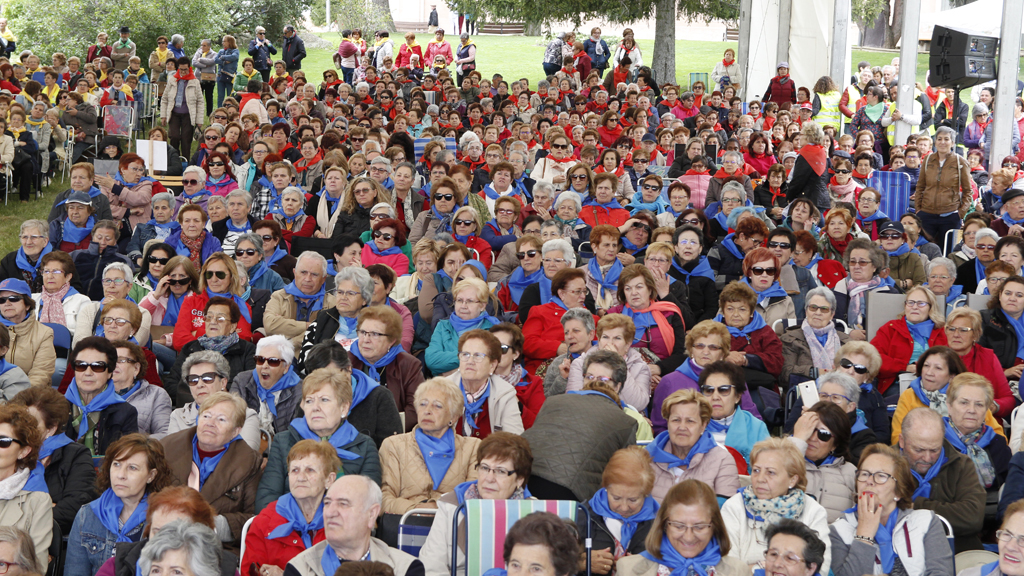 La mayoría de los participantes en estos dos programas de la Diputación son mujeres, como se puede ver en esta imagen de las asistentes a la jornada. / nerea llorente