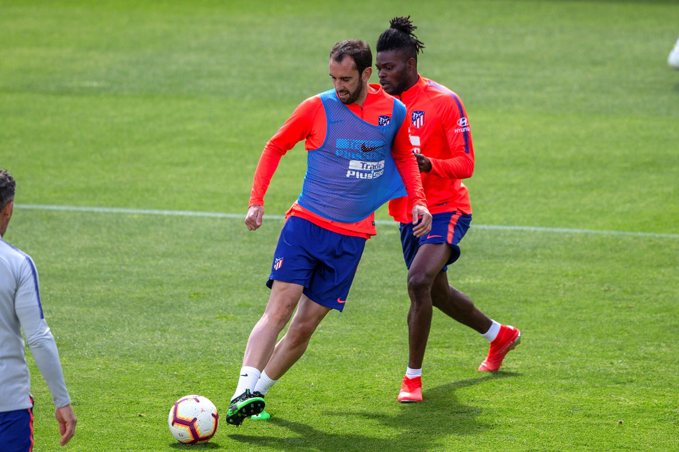 El Atleti cierra un ciclo 1 Diego Godín, tras despedirse del Wanda Metropolitano, hoy jugará su último partido oficial con el Atlético. / EFE