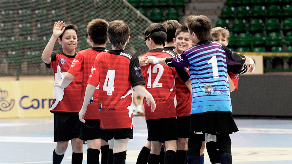 Jugadores del CD Segosala celebran un gol en la pasada edición. / NEREA LLORENTE