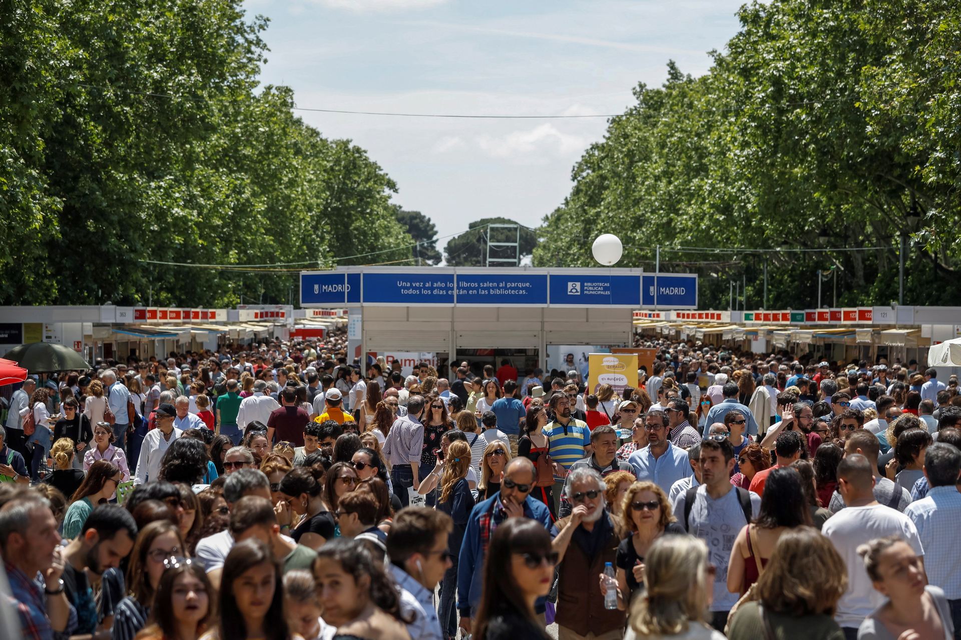 El primer fin de semana de la Feria está suponiendo todo un éxito./ EFE