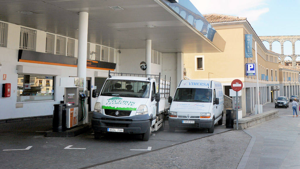 Los precios del combustible para transporte personal han registrado importantes subidas en lo que va de año. / Kamarero