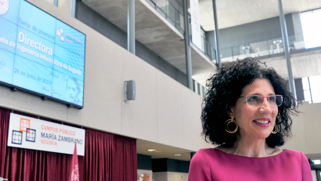 Amelia García quiere ampliar las plazas de Informática en su segundo mandato al frente de la Escuela Universitaria. / KAMARERO