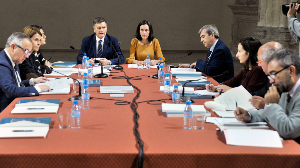 Imagen de archivo de un pleno ordinario del Patronato del Museo Esteban Vicente. / kamarero