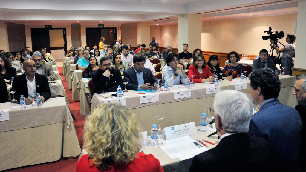 Un momento de la jornada de las cooperativas de enseñanza. / kamarero