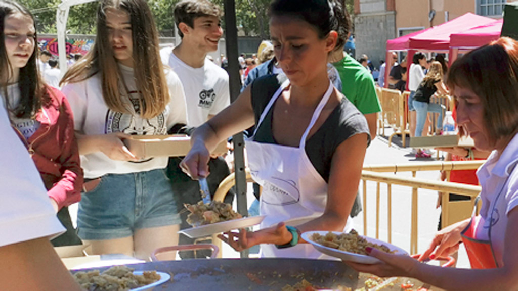 Paella solidaria del Colegio Claret.  /E.A.