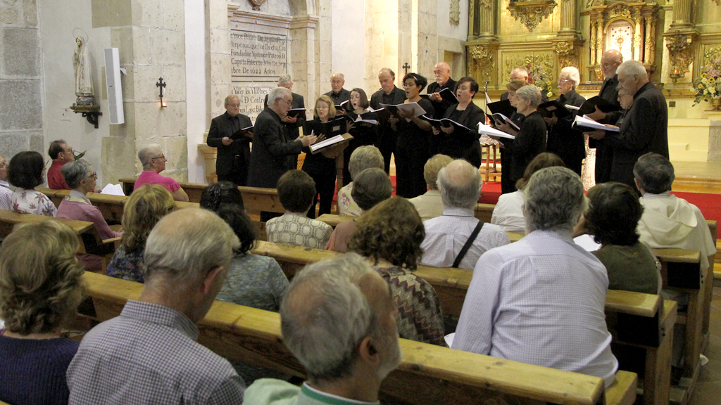 El recital se celebró después de la Eucaristía, en la misma iglesia./ Nerea Llorente