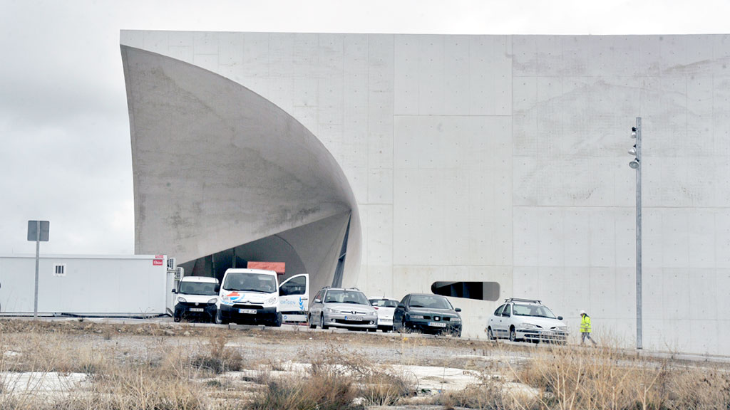 Ayuntamiento y propietarios no han llegado a un acuerdo por el valor de los terrenos adyacentes al CAT. / Kamarero
