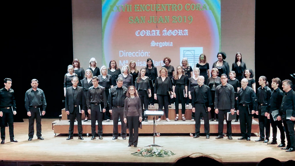 Un momento de la actuación de la Coral Ágora ofrecida en el Auditorio Municipal de Albacete. / E. A.