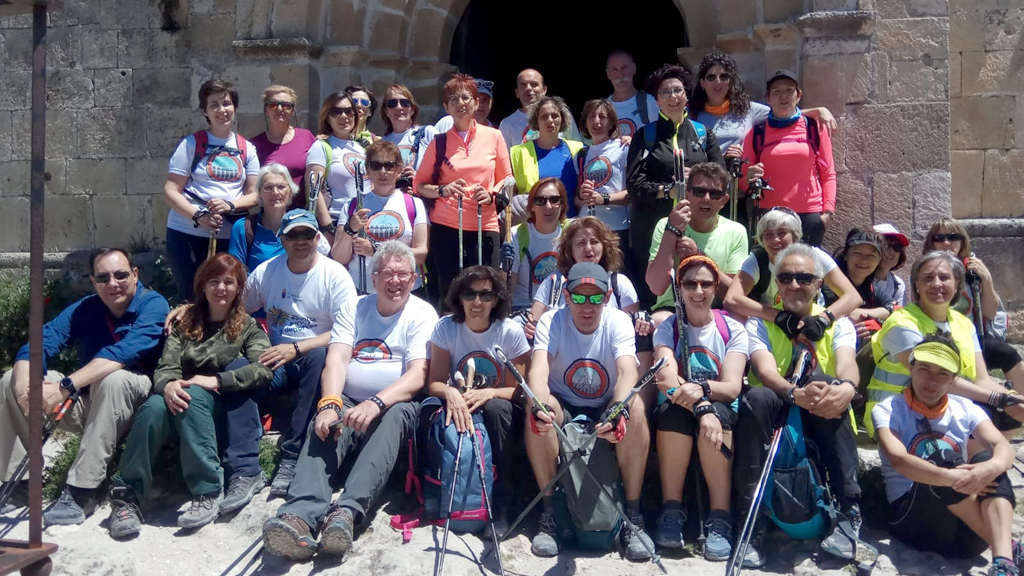 Participantes en la primera marcha nórdica desde Segovia hasta la ermita de San Frutos. /el adelantado