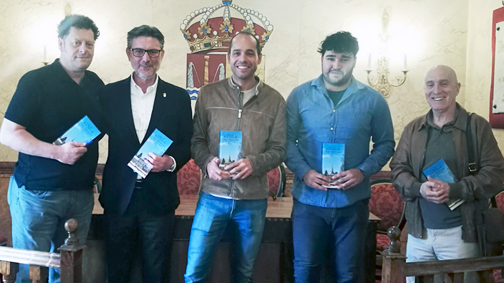 Presentación de la 'Guía' en el Ayuntamiento. / El Adelantado