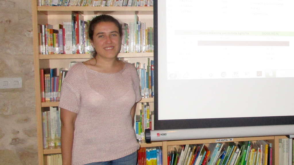 Ángela Nevado, durante el curso que se imparte en Cantimpalos. / Lourdes Matarranz Gómez