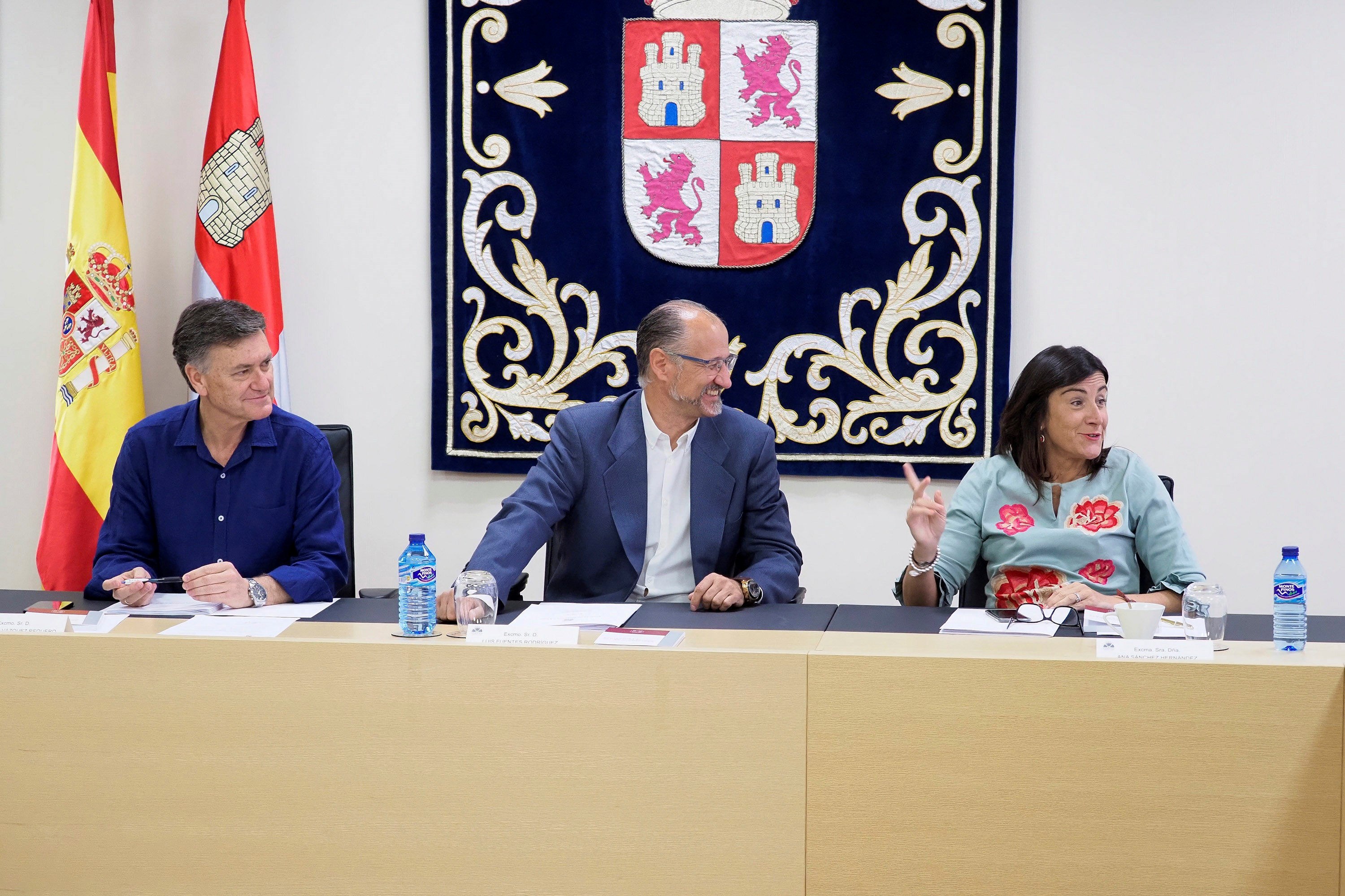 El presidente de las Cortes de Castilla y León, Luis Fuentes, durante la primera Mesa de la Cámara. / Efe