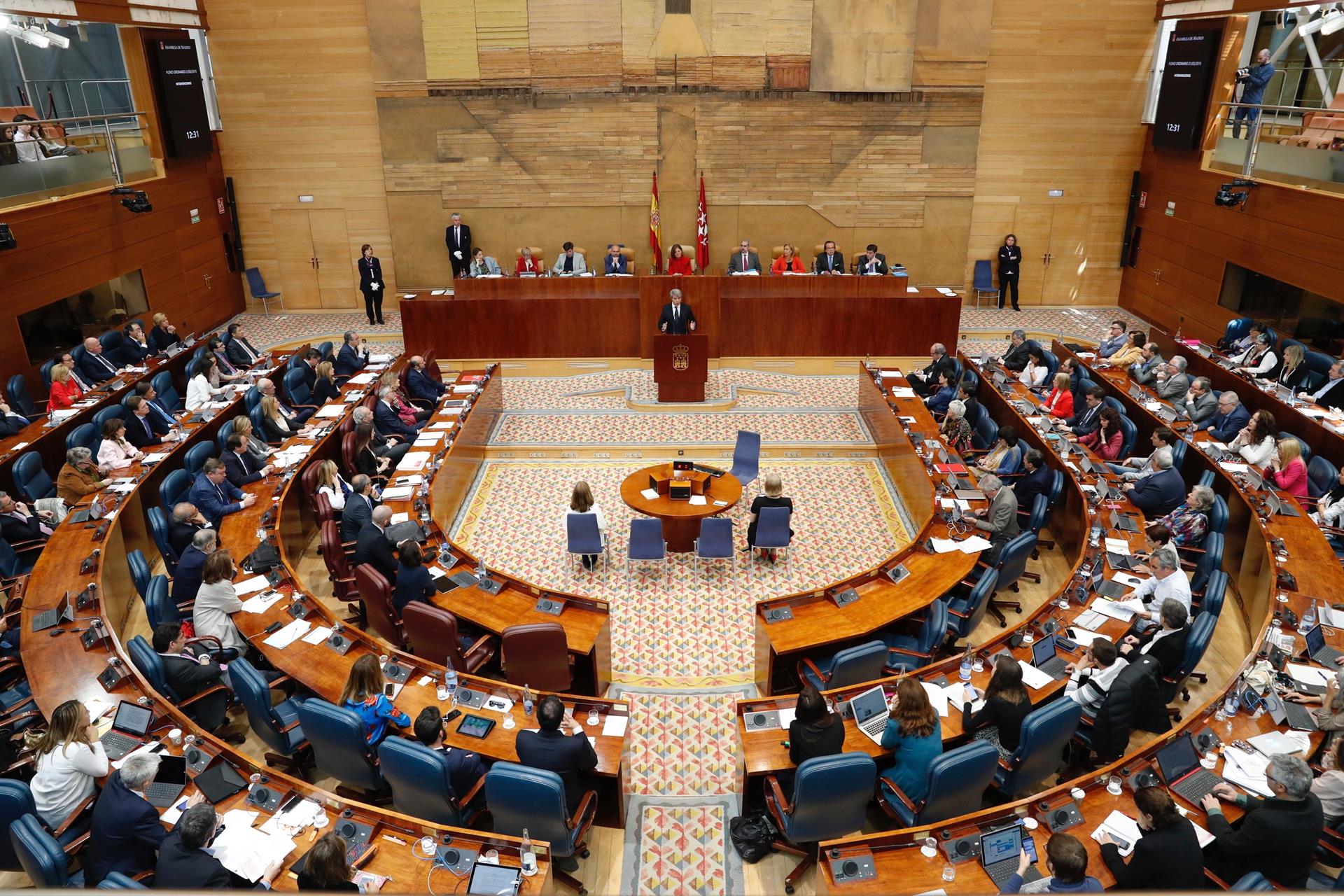 Conseguir liderar la Asamblea y el Ayuntamiento de Madrid supone jugar con una pieza clave por ser considerada como la ‘joya’ de la corona territorial. / EFE