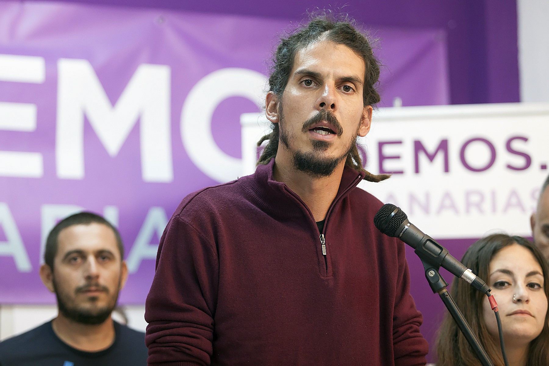 El diputado canario Alberto Rodríguez sustituirá a Pablo Echenique en el departamento de Organización. / efe