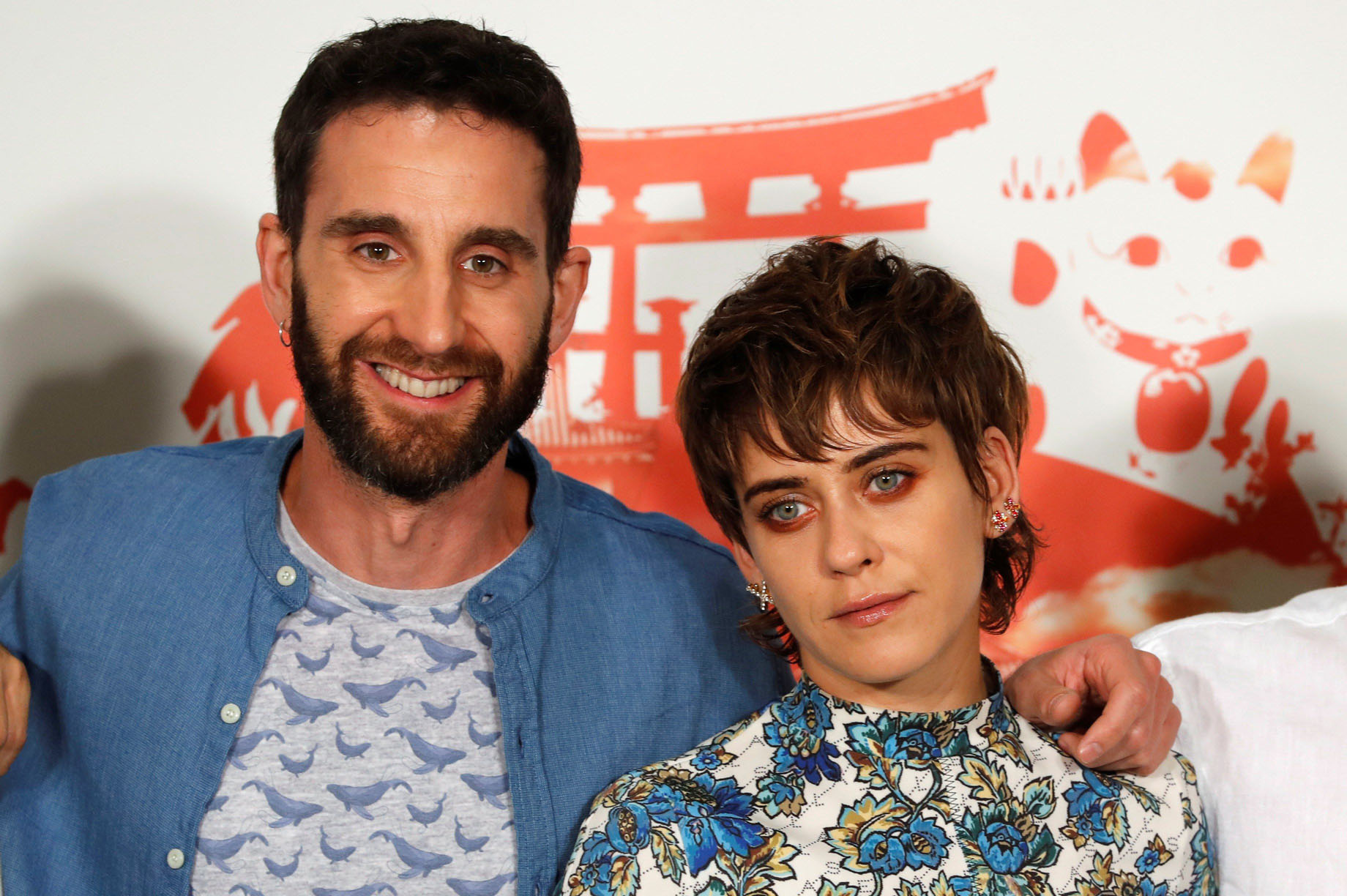 Dani Rovira (izq) y María León (dcha) protagonizan ‘Los Japón’. / EFE