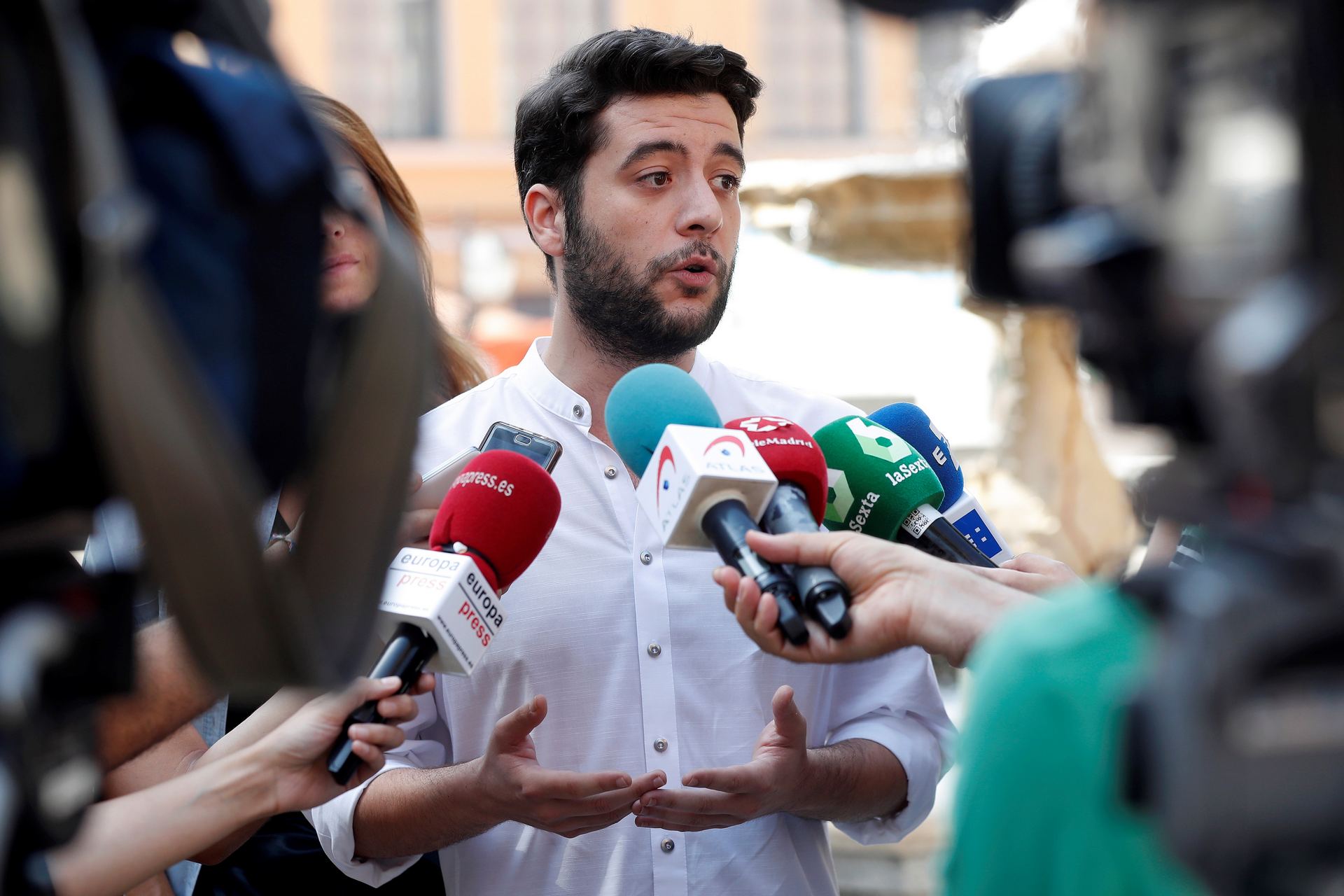 El secretario de organización de Cs señala que los socios preferentes de Sánchez son Podemos y los independentistas.