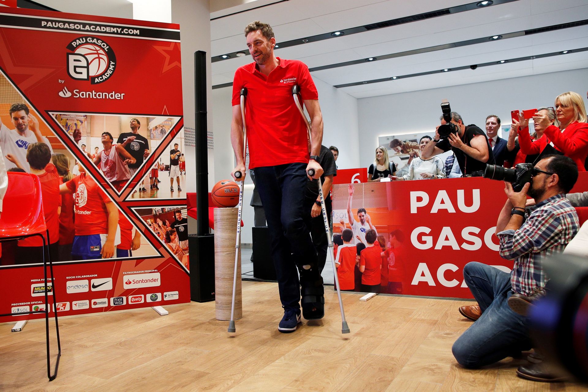 El pívot de los Milwaukee Bucks durante la presentación de la Pau Gasol Academy by Santander en Barcelona.