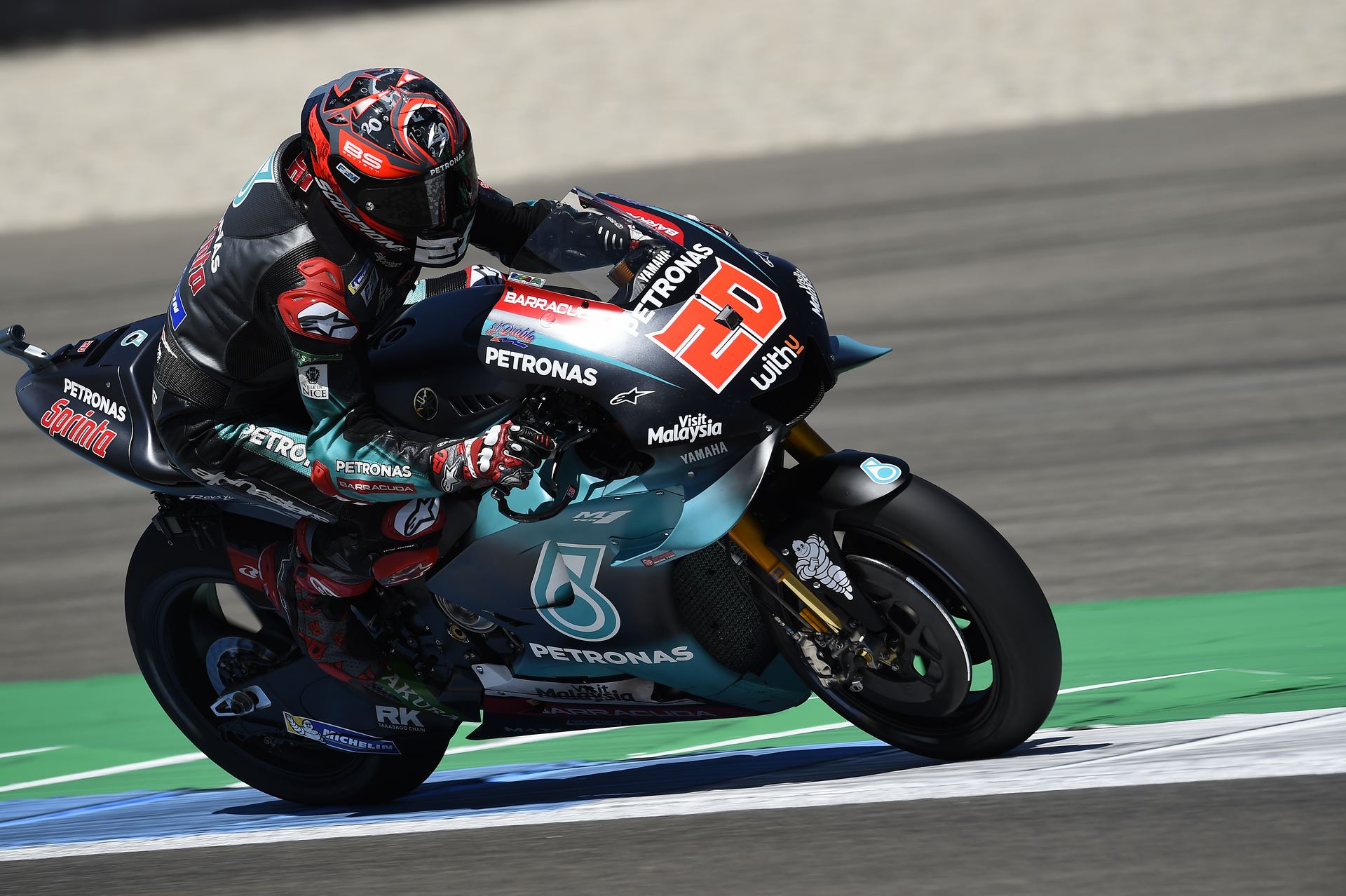 El piloto francés Fabio Quartararo conduce su motocicleta en el circuito holandés de Assen. / Europa press