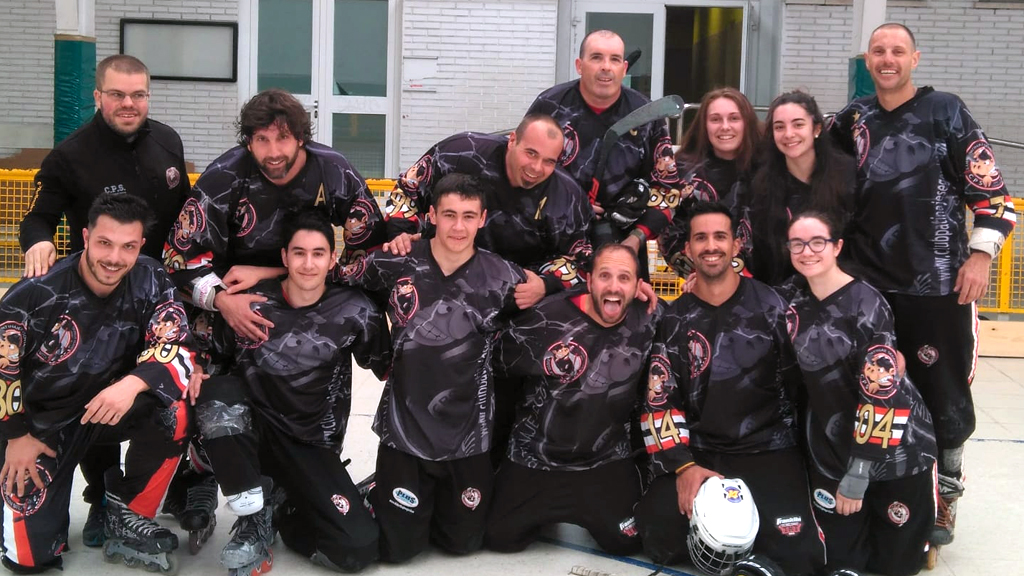 Los Cochinillos Voladores, subcampeones de la Liga Amateur Regional 1 El conjunto de Los Cochinillos Voladores, tras uno de los partidos. / CPS