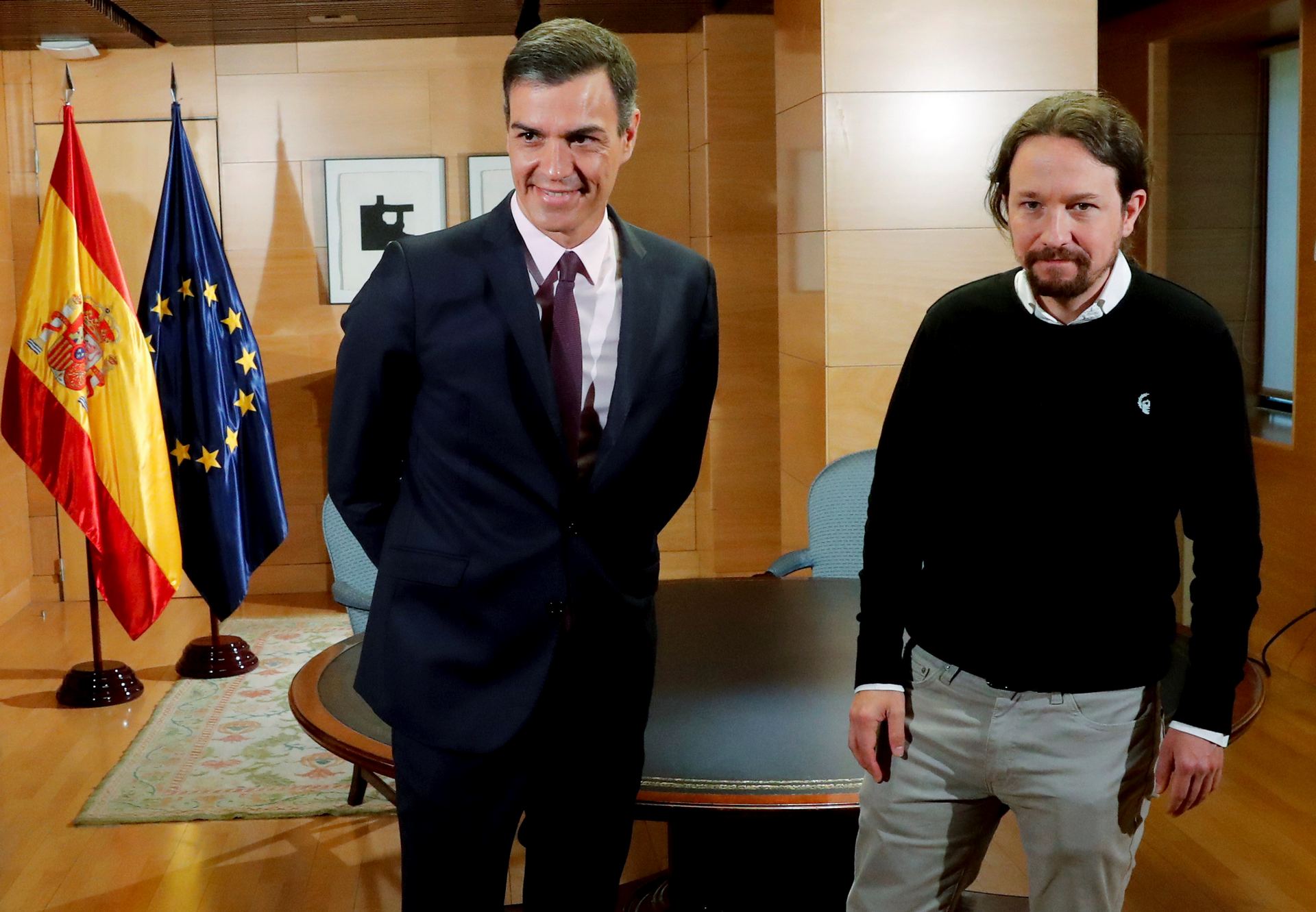 La relación de Sánchez e Iglesias tras las elecciones ha bailado de la voluntad de entendimiento, al distanciamiento. / EFE
