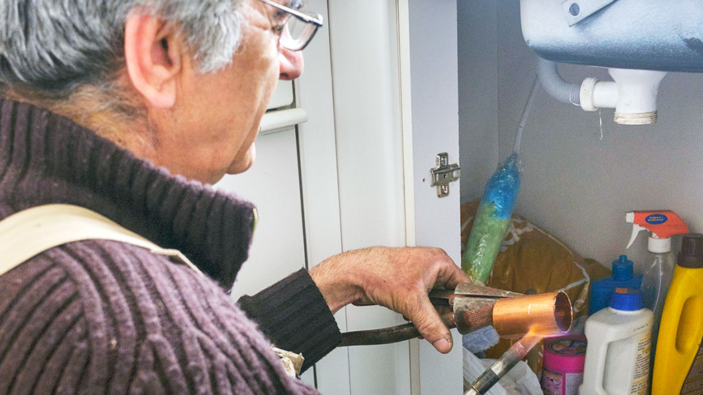 Las fontanería es uno de los sectores que más se vería afectado. / el adelantado