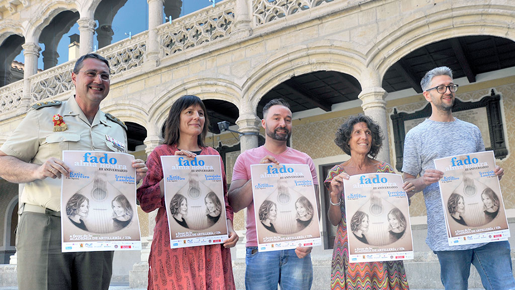 La ilustración del cartel anunciador de este año es obra del pintor José Luis López Saura. / Kamarero