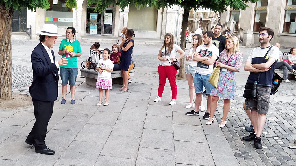 Blas Zambrano reflexiona sobre la situación de la educación y expresa sus pensamientos sobre el futuro de su hija, María Zambrano. / César Aldecoa