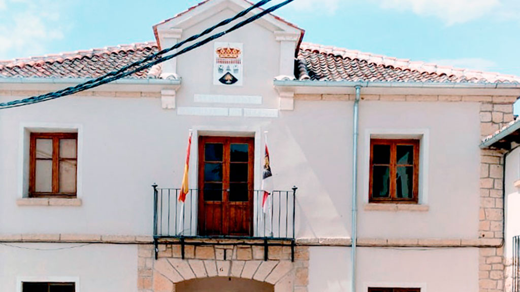 12 1 carbonero ahusin ayuntamiento sin escudo franquista compromis