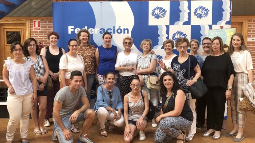 Foto de familia de los asistentes del taller de emprendimiento en el mundo rural organizado por FEMUR. / El Adelantado
