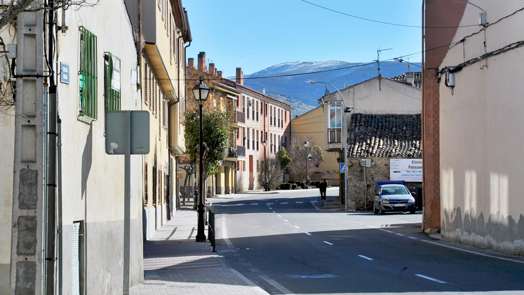 IU propone realizar el riego en las zonas públicas en días alternos. / kamarero