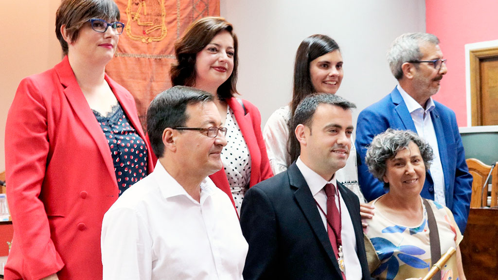 Corporación municipal de la villa durante la sesión de investidura celebrada el pasado 15 de junio. /EL ADELANTADO