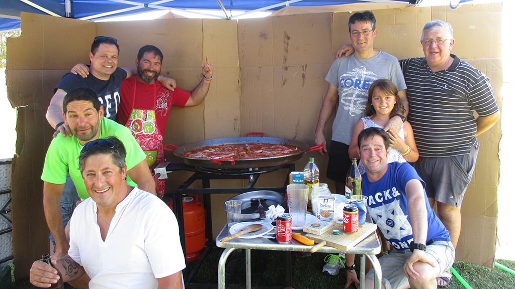 Imagen de la peña 'Los piojos eléctricos' ganadora de uno de los premios. / L. M.