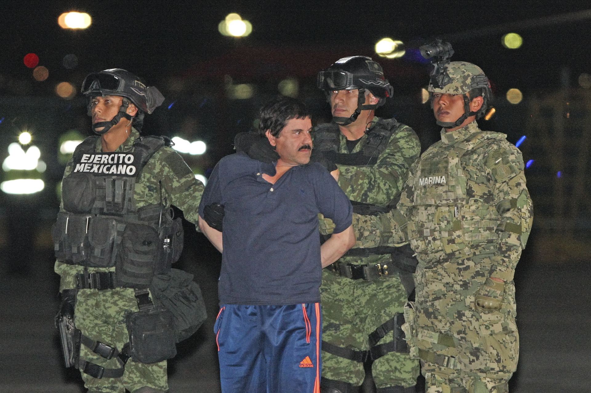Fotografía de archivo de 2016 del narcotraficante Joaquín “El Chapo” tras su recaptura en México.