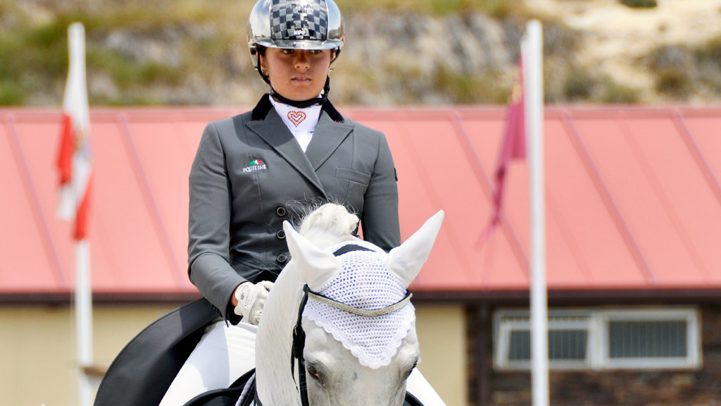Carla de la Fuente, en plena competición dentro del Campeonato Autonómico de Doma. / LUCÍA C.M.