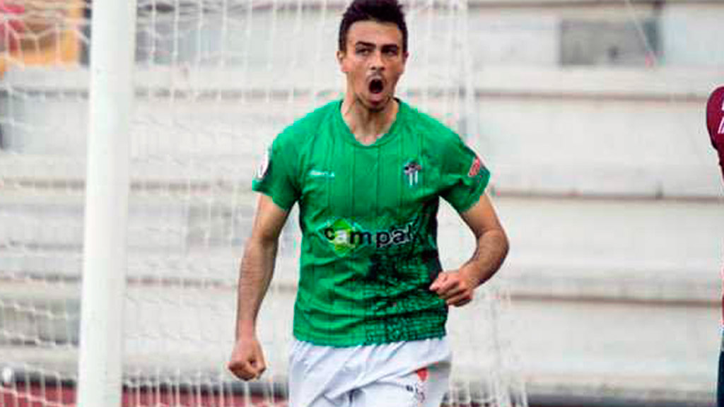 Javi Borrego, con la camiseta del Guijuelo. / LA GACETA DE SALAMANCA