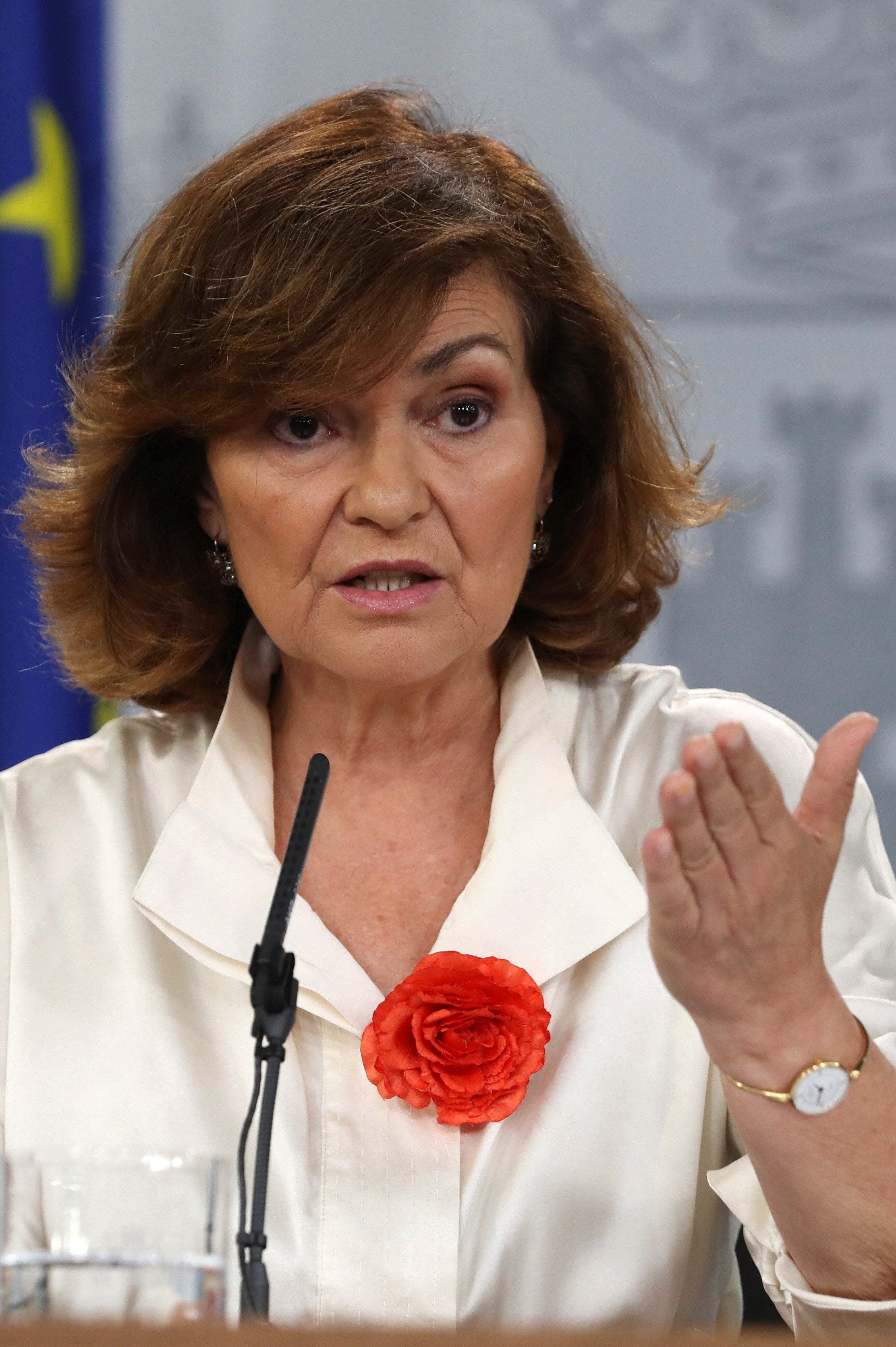 La vicepresidenta del Gobierno, Carmen Calvo, durante la rueda de prensa. / efe