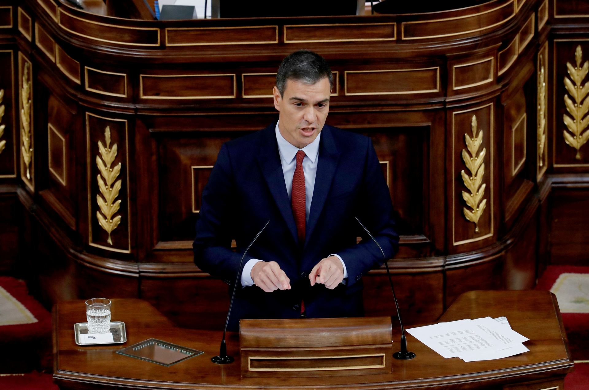 El presidente del Gobierno y funciones y candidato a la reelección, Pedro Sánchez, durante su debate ante el pleno del Congreso para solicitar su confianza. / EFE