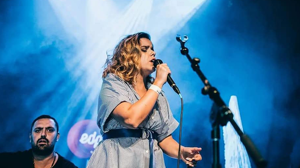 Teresinha Landeiro abre el ciclo de Fados Alma Nostra 1 Teresinha Landeiro actúa hoy en el patio de la Academia de Artillería. / e.a.