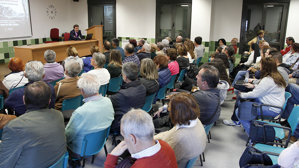 David Rubio, uno de los autores del libro, en una anterior charla. / Nerea Llorente