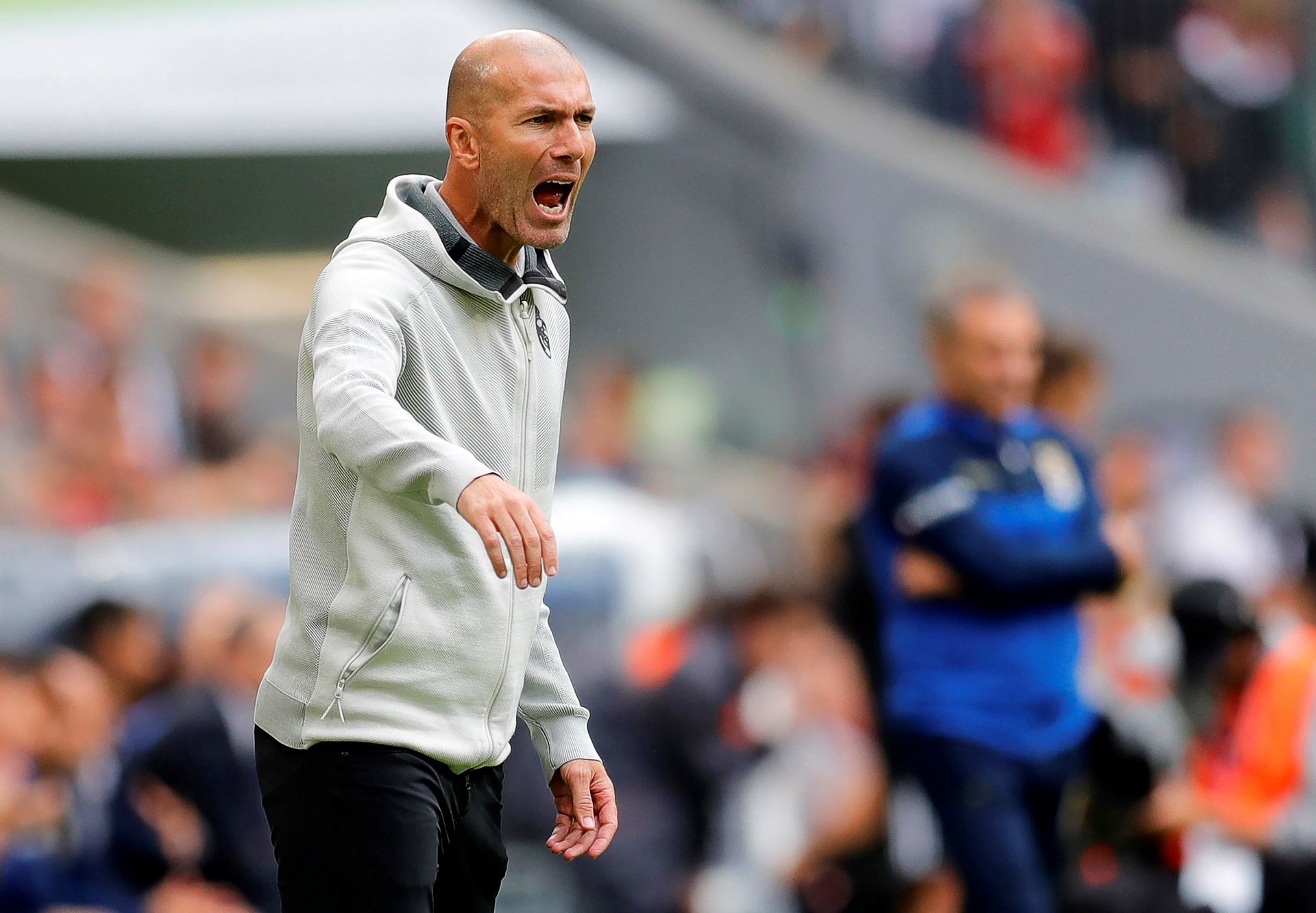 El técnico blanco, Zinedine Zidane, no ofrecerá la lista de la convocatoria de los jugadores hasta hoy miércoles.