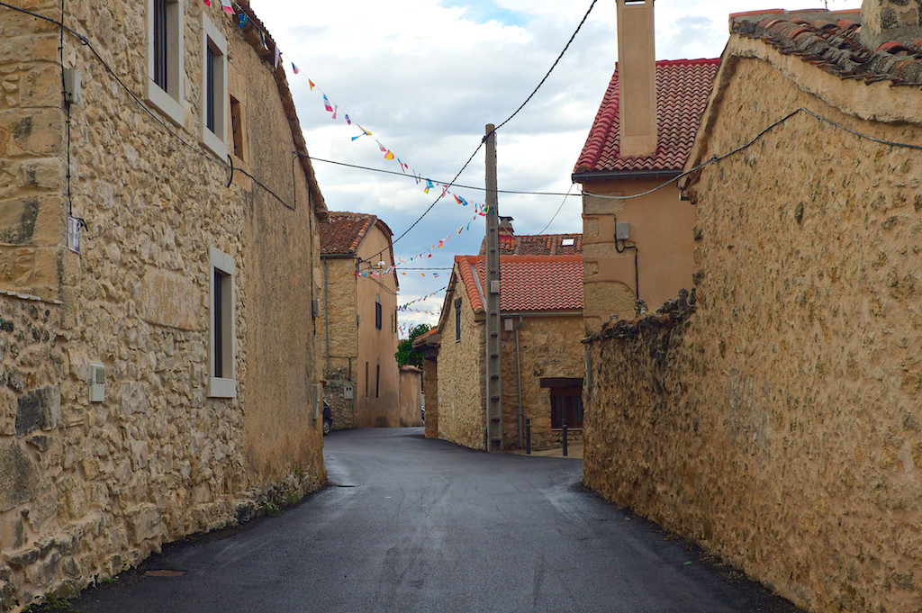 Una de las calles del municipio de Casla. / Michael Rojas