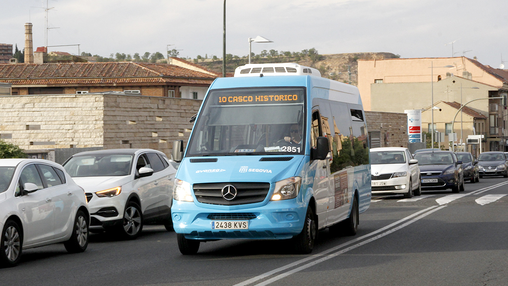 La línea del casco histórico (en la actualidad la 10) ha incrementado significativamente el número de viajeros. / Nerea Llorente